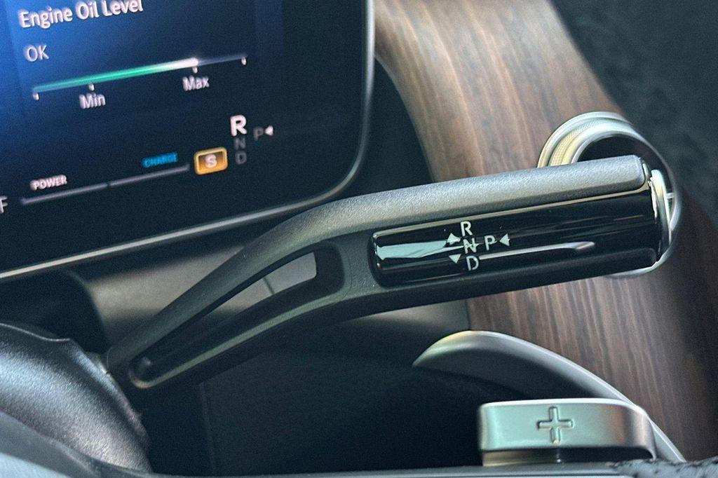 new 2025 Mercedes-Benz GLC 300 car, priced at $52,560