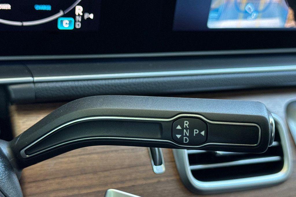 new 2025 Mercedes-Benz GLE 350 car, priced at $64,211