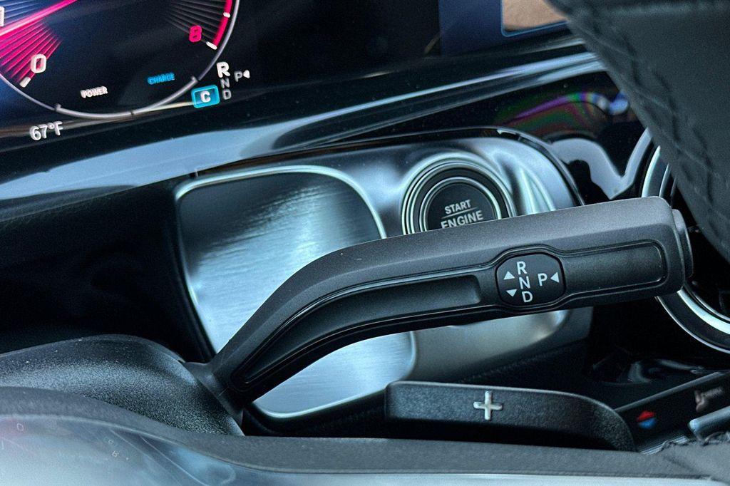 new 2026 Mercedes-Benz GLB 250 car, priced at $47,115