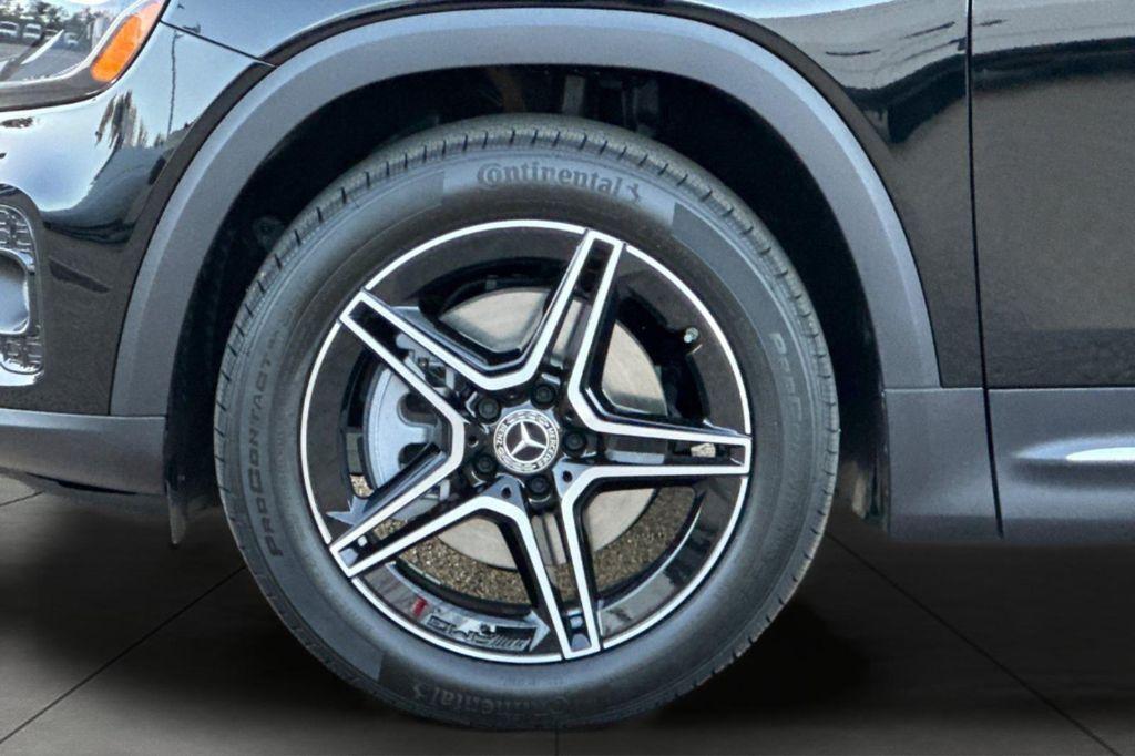 new 2026 Mercedes-Benz GLB 250 car, priced at $47,115