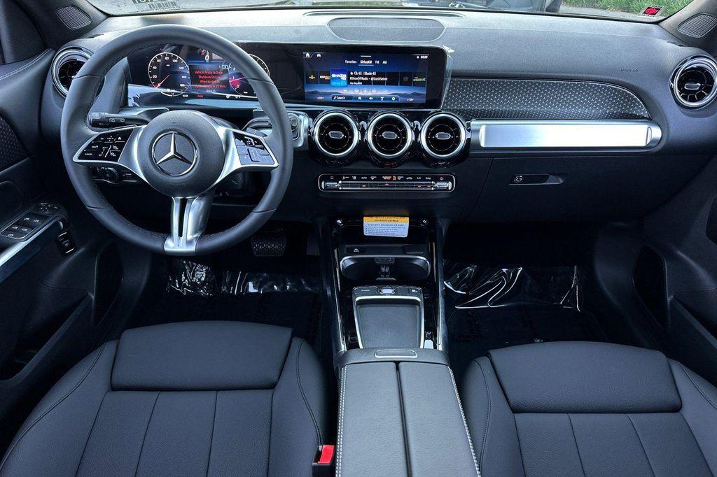 new 2026 Mercedes-Benz GLB 250 car, priced at $47,115