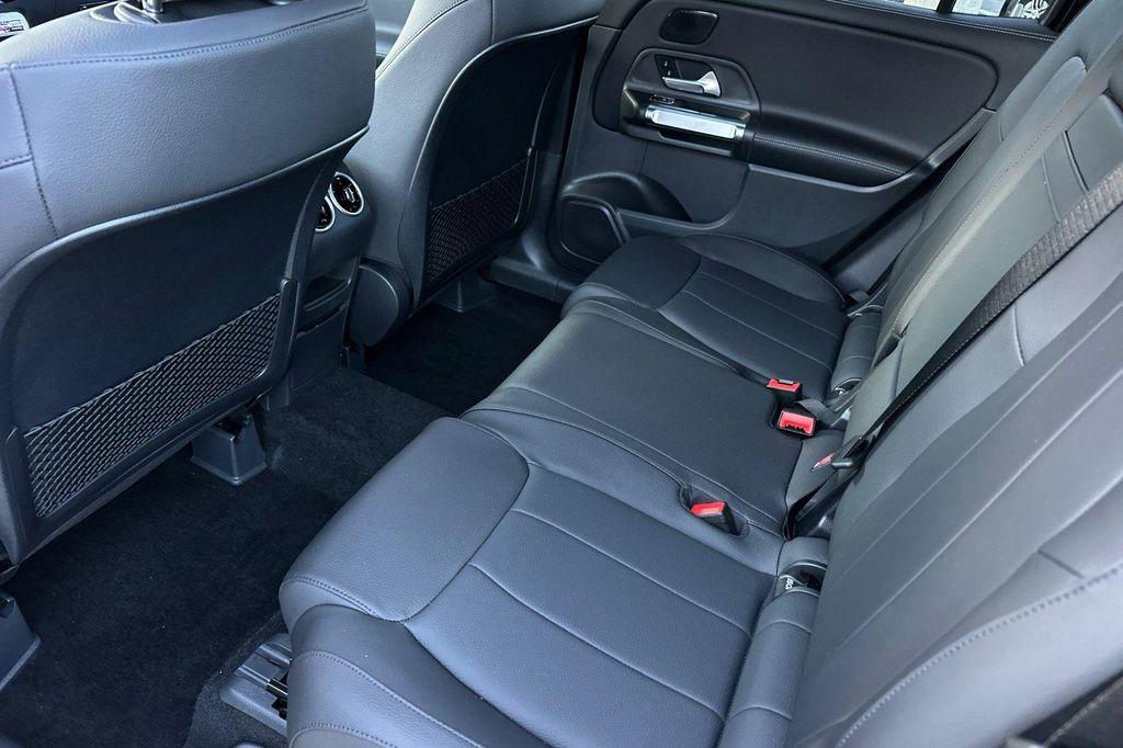 new 2026 Mercedes-Benz GLB 250 car, priced at $47,115