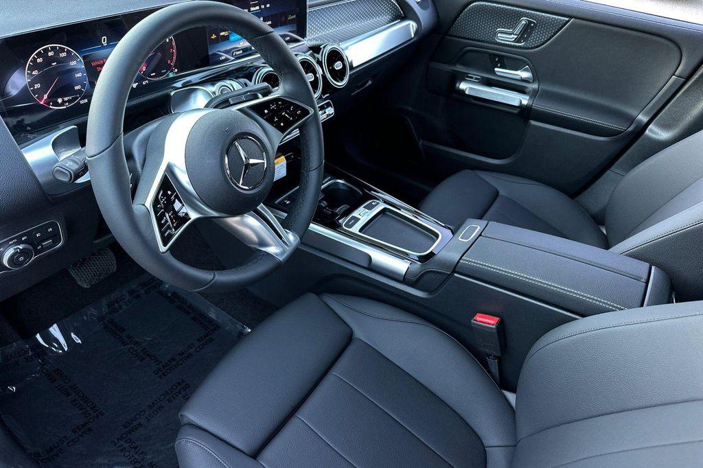 new 2026 Mercedes-Benz GLB 250 car, priced at $47,115