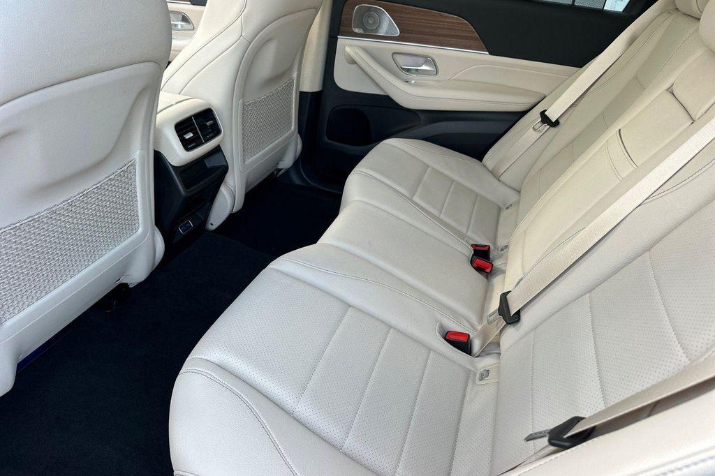 new 2026 Mercedes-Benz GLE 450 car, priced at $83,825