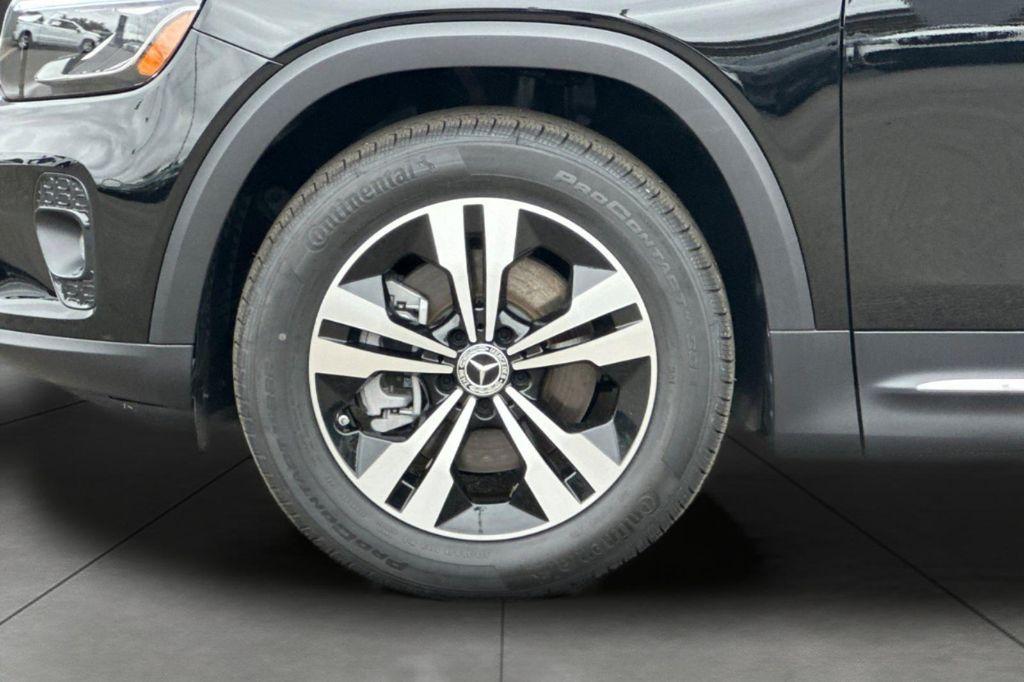 new 2025 Mercedes-Benz GLB 250 car, priced at $37,868