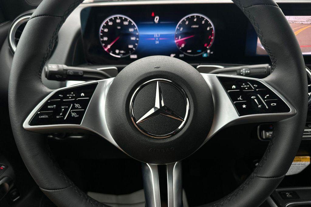 new 2025 Mercedes-Benz GLB 250 car, priced at $37,868