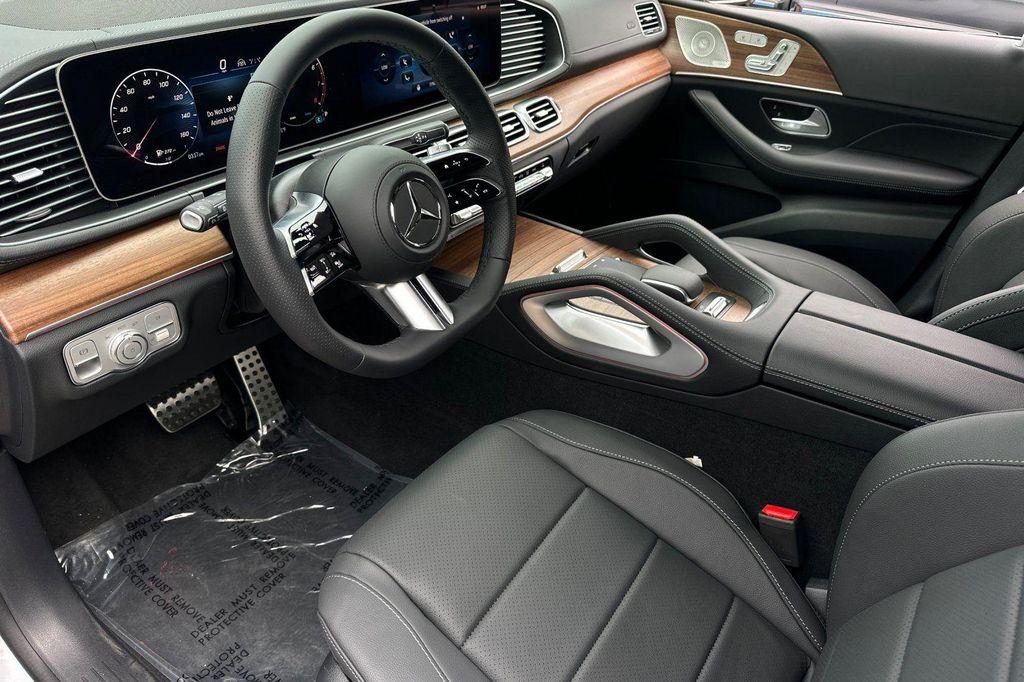 new 2025 Mercedes-Benz GLS 450 car, priced at $85,017