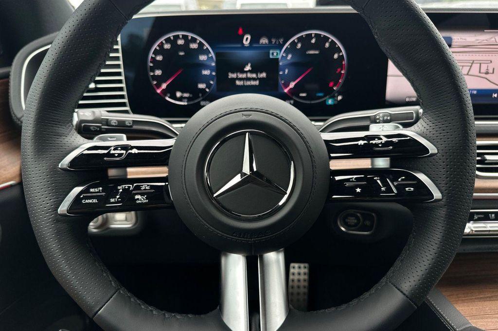 new 2025 Mercedes-Benz GLS 450 car, priced at $85,017