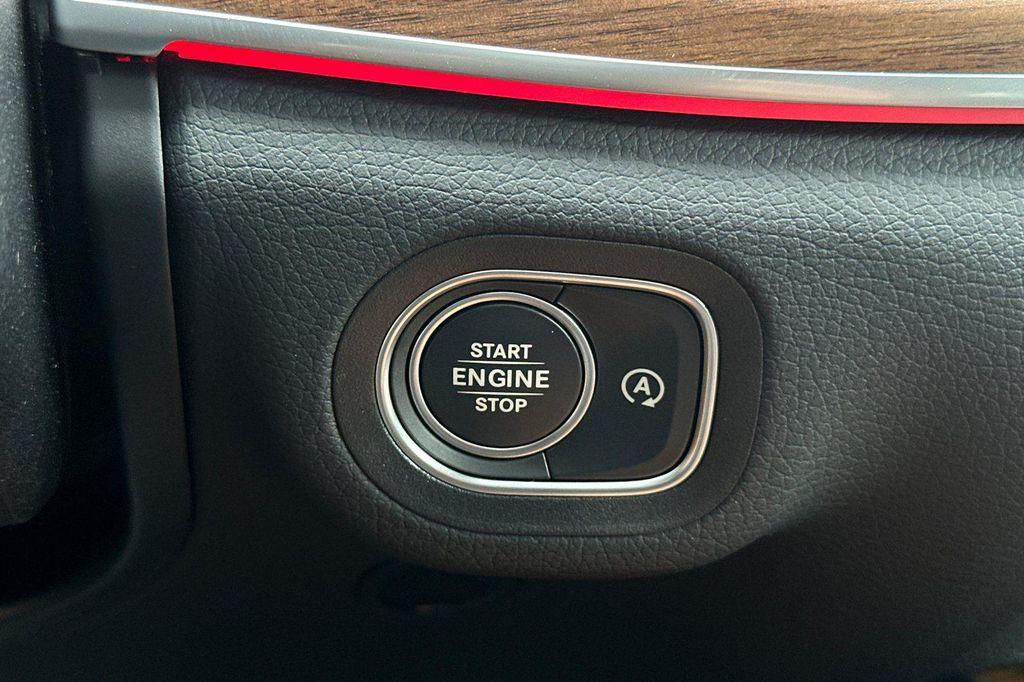 new 2025 Mercedes-Benz GLS 450 car, priced at $85,017