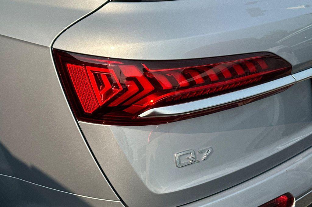 used 2022 Audi Q7 car, priced at $38,500