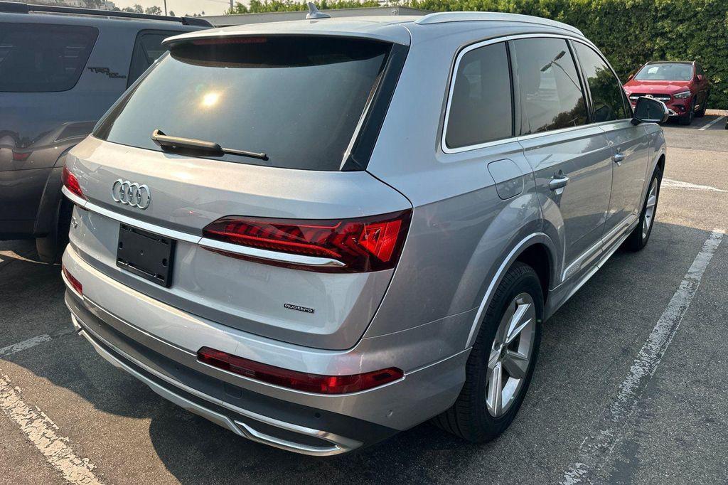 used 2022 Audi Q7 car, priced at $38,500