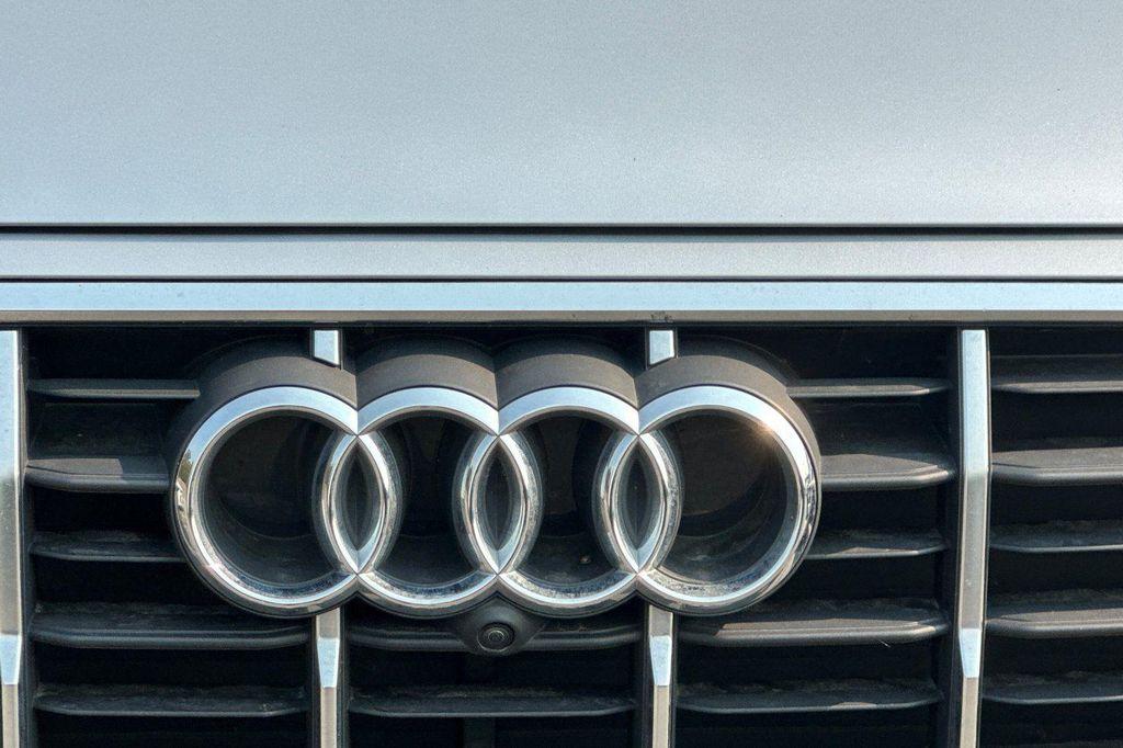 used 2022 Audi Q7 car, priced at $38,500