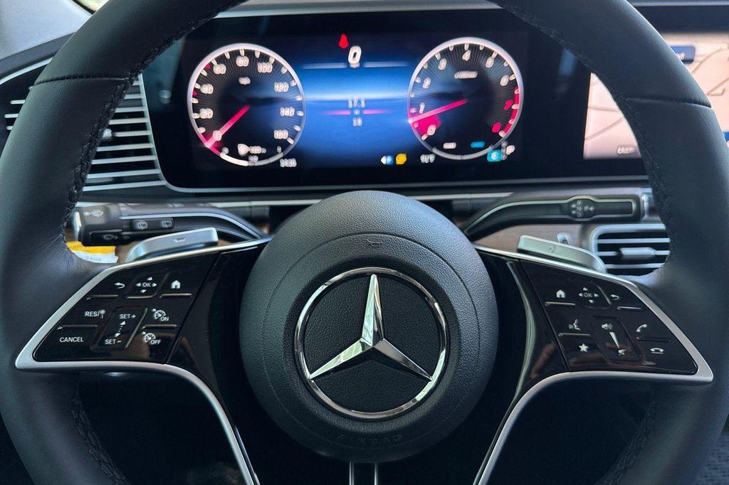new 2025 Mercedes-Benz GLE 350 car, priced at $68,795