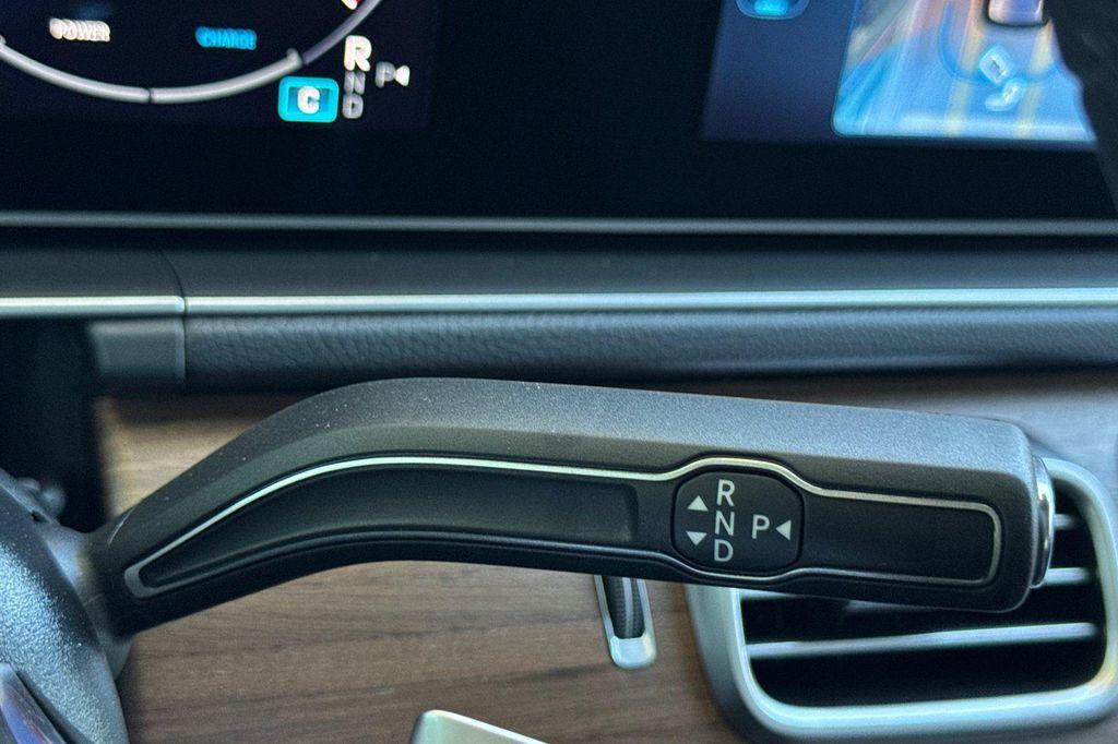 new 2025 Mercedes-Benz GLE 350 car, priced at $68,795