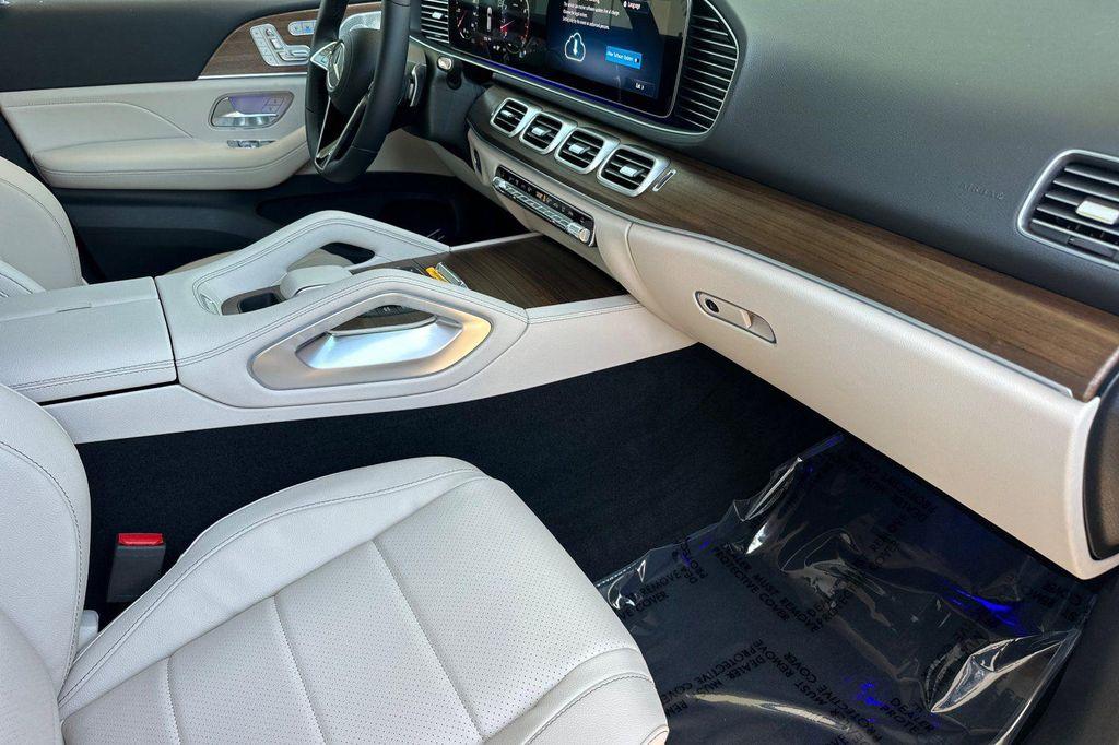 new 2025 Mercedes-Benz GLE 350 car, priced at $71,330