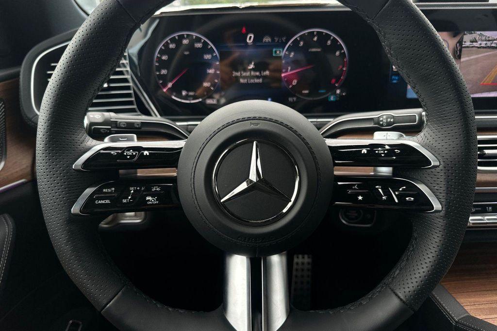 new 2025 Mercedes-Benz GLS 450 car, priced at $97,730