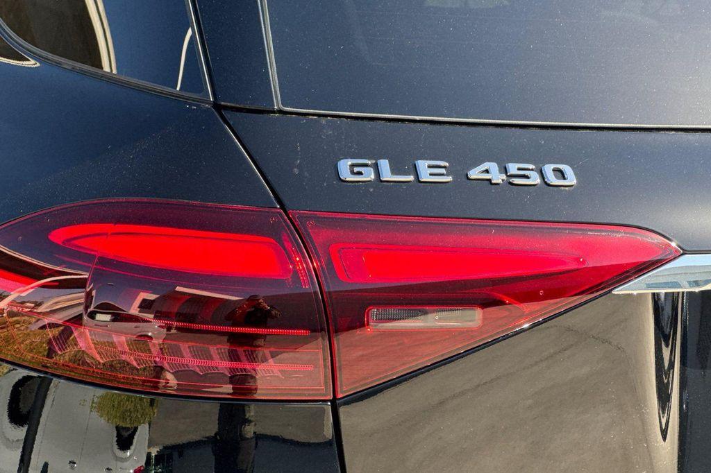 new 2026 Mercedes-Benz GLE 450 car, priced at $77,285