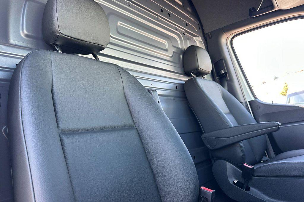 new 2025 Mercedes-Benz Sprinter 2500 car, priced at $67,106
