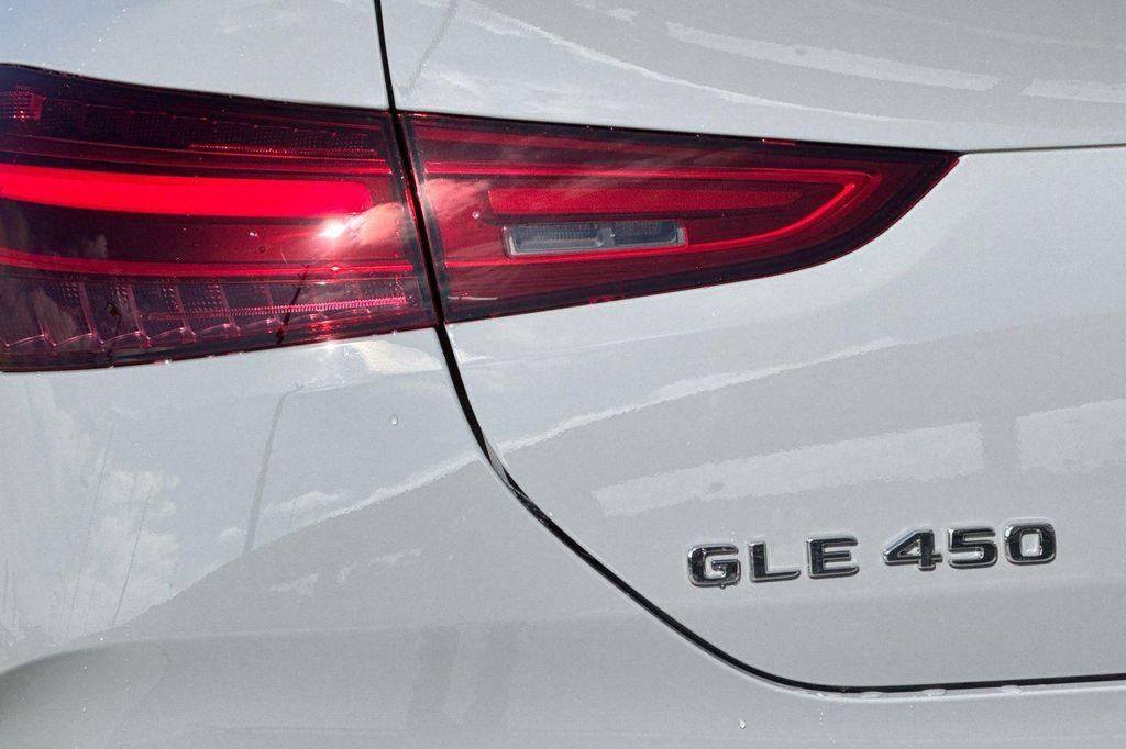 new 2026 Mercedes-Benz GLE 450 car, priced at $92,625