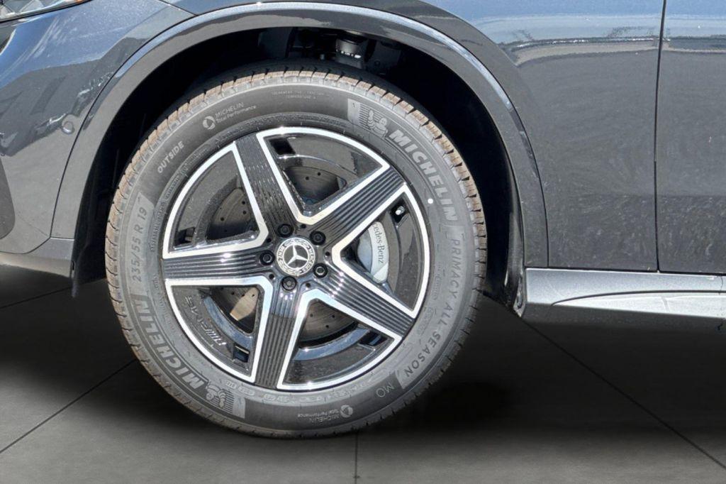 new 2025 Mercedes-Benz GLC 300 car, priced at $56,845
