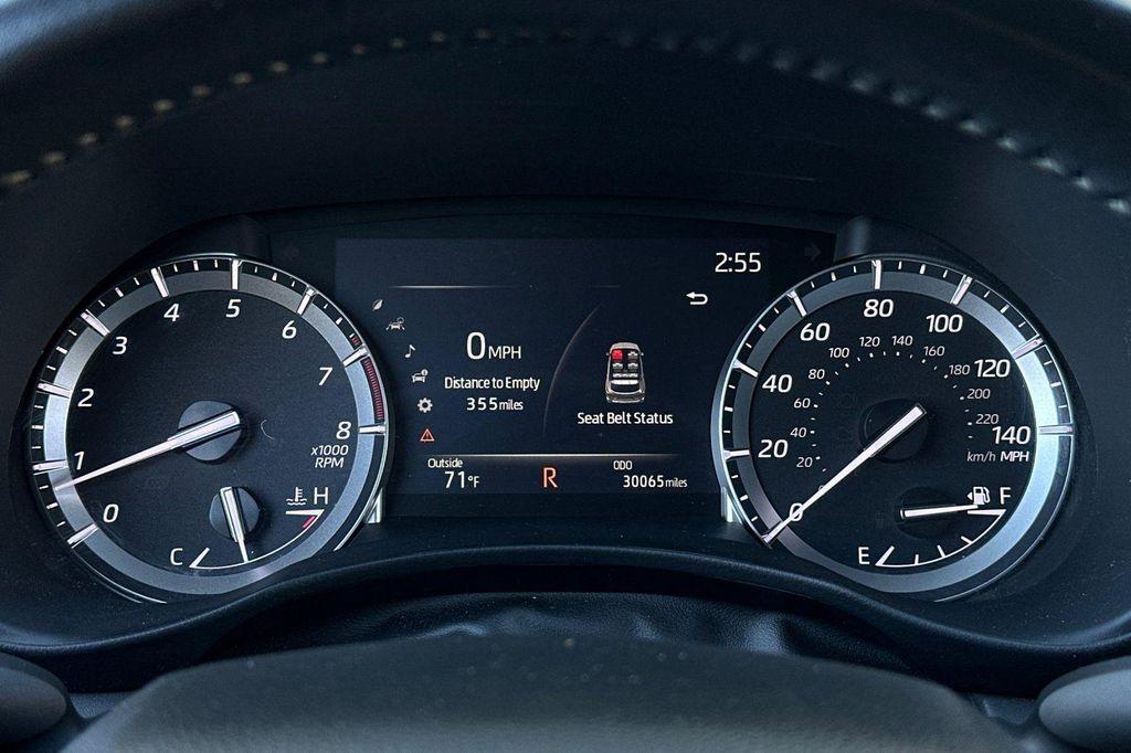 used 2022 Toyota Highlander car, priced at $33,800