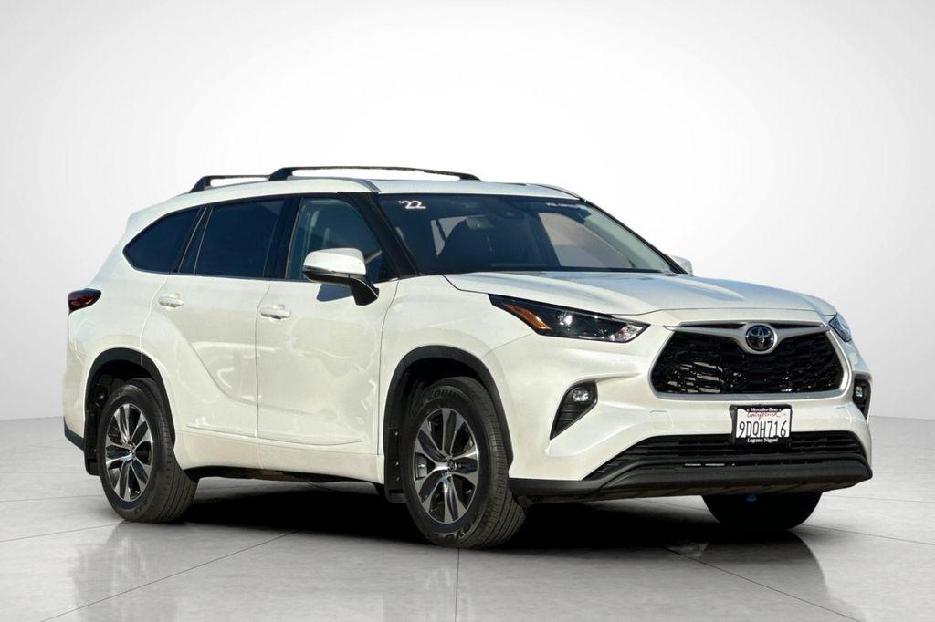 used 2022 Toyota Highlander car, priced at $33,800