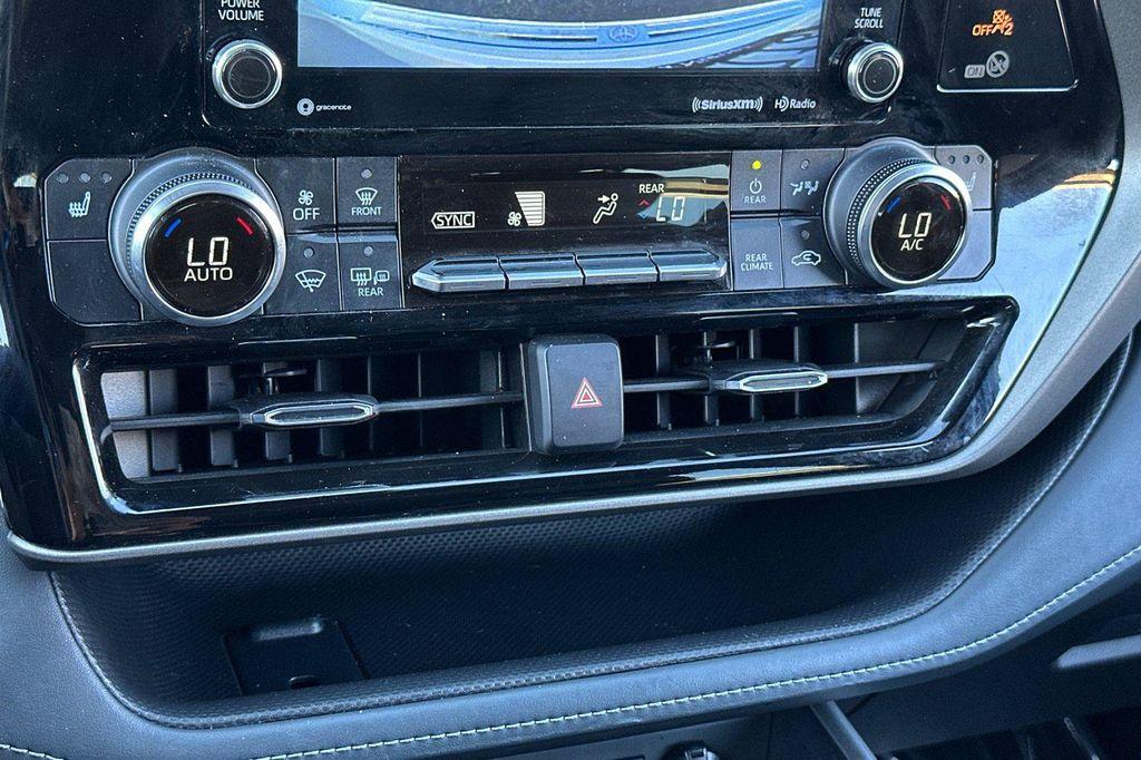 used 2022 Toyota Highlander car, priced at $33,800