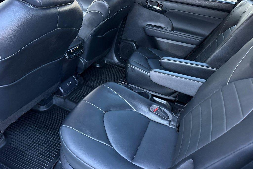 used 2022 Toyota Highlander car, priced at $33,800