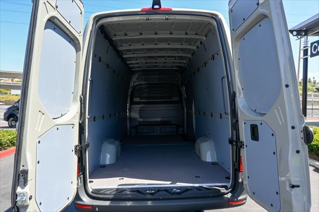 new 2024 Mercedes-Benz Sprinter 2500 car, priced at $90,943