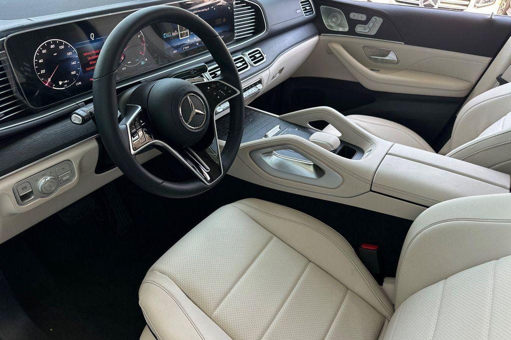 new 2025 Mercedes-Benz GLE 350 car, priced at $70,800
