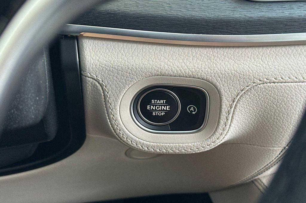 new 2025 Mercedes-Benz GLE 350 car, priced at $70,800