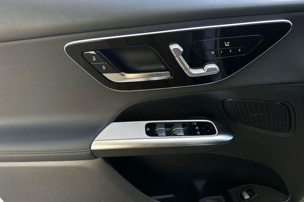 new 2025 Mercedes-Benz GLC 300 car, priced at $47,228