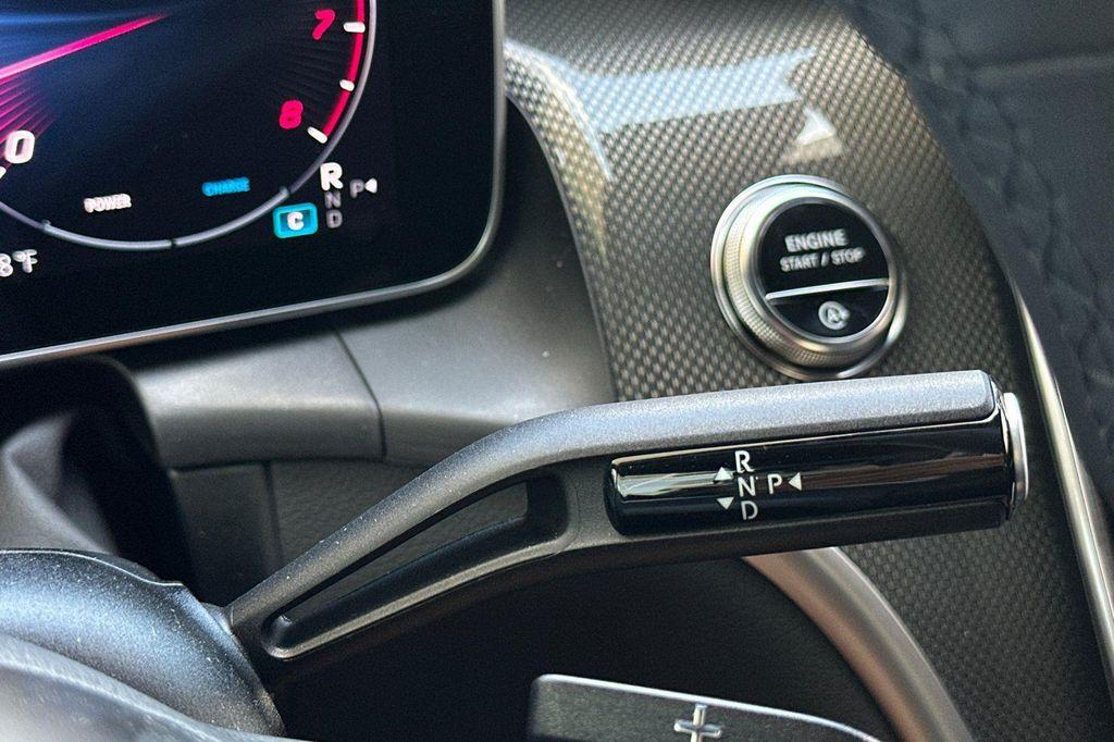 new 2025 Mercedes-Benz GLC 300 car, priced at $47,228