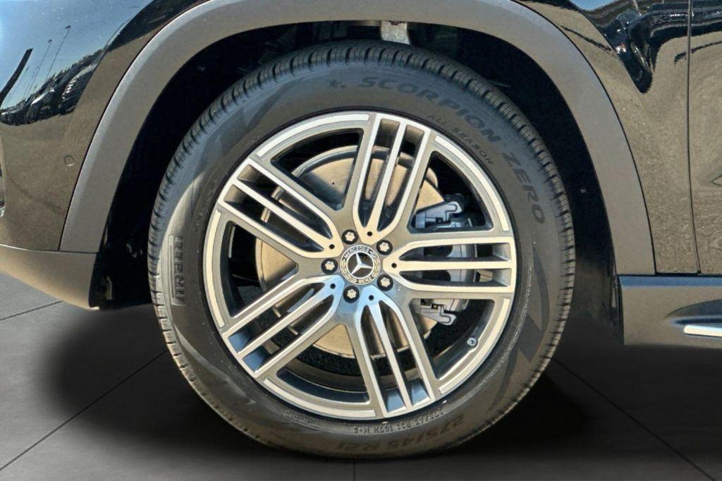 new 2026 Mercedes-Benz GLS 450 car, priced at $93,615