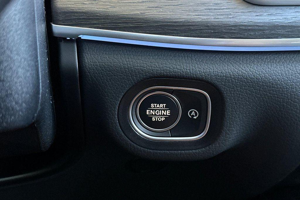new 2026 Mercedes-Benz GLS 450 car, priced at $93,615