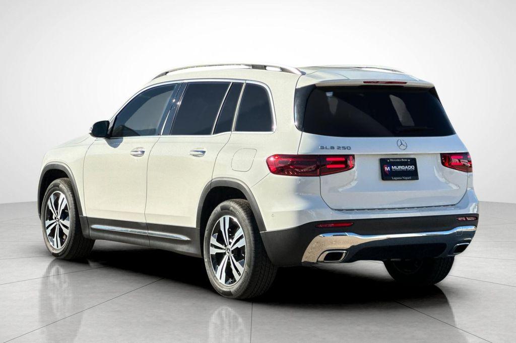 new 2025 Mercedes-Benz GLB 250 car, priced at $41,016