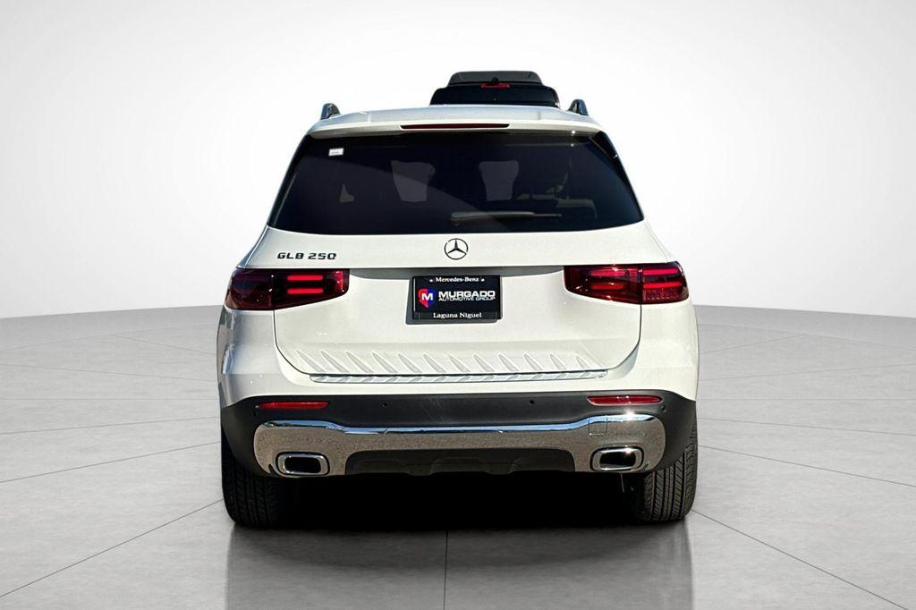 new 2025 Mercedes-Benz GLB 250 car, priced at $41,016