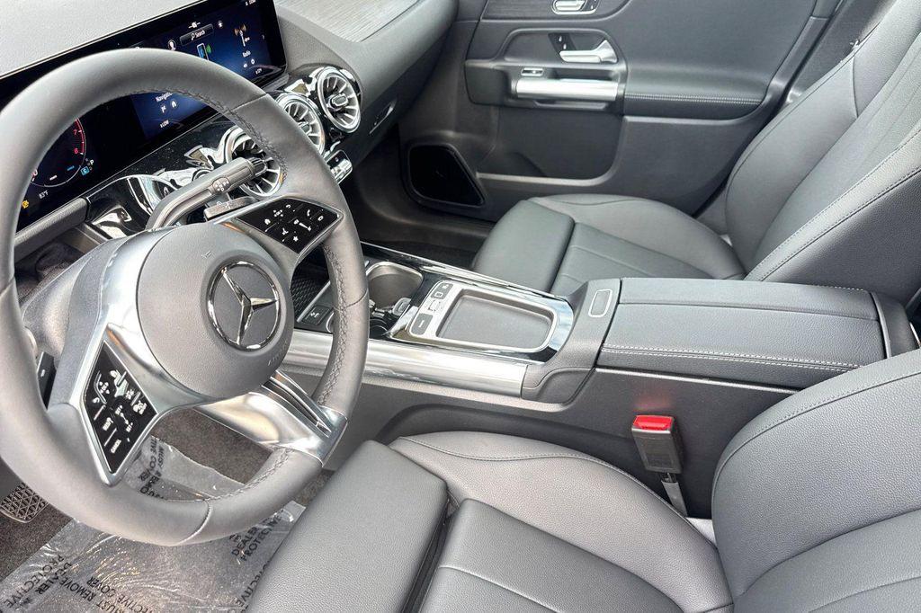 new 2026 Mercedes-Benz GLA 250 car, priced at $51,115