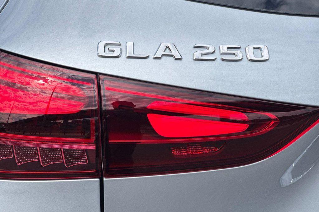 new 2026 Mercedes-Benz GLA 250 car, priced at $51,115
