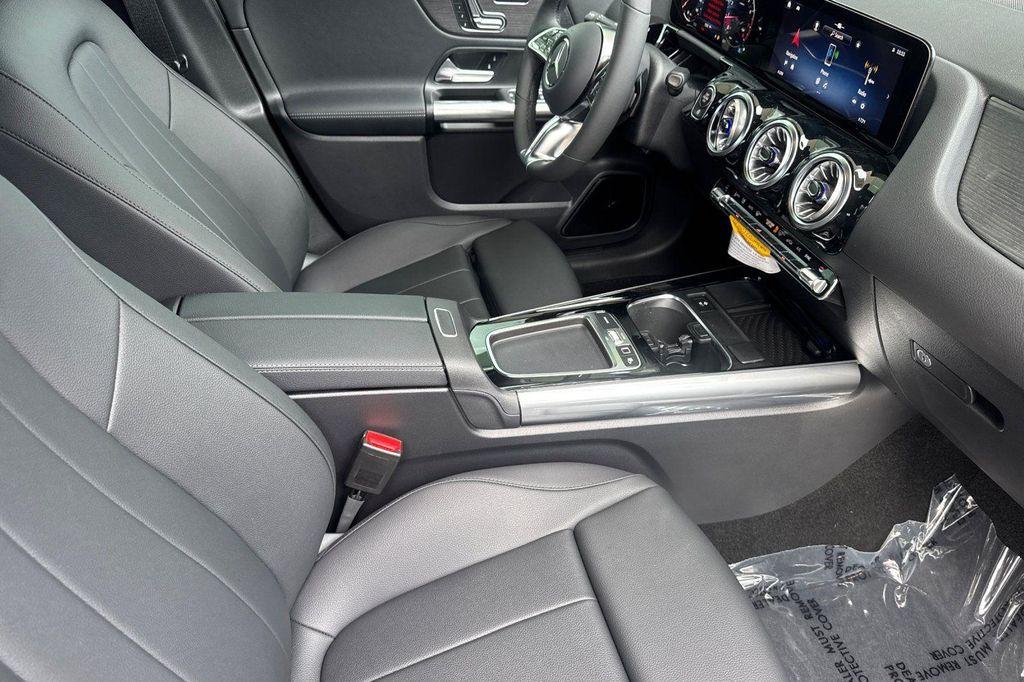 new 2026 Mercedes-Benz GLA 250 car, priced at $51,115