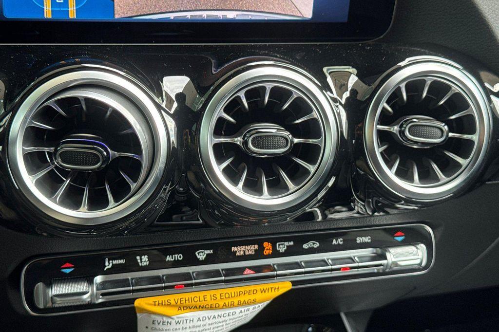 new 2026 Mercedes-Benz GLA 250 car, priced at $51,115