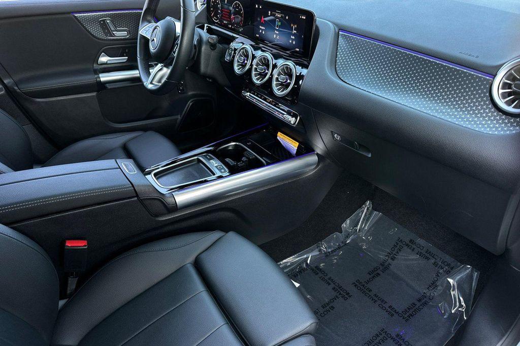 used 2025 Mercedes-Benz GLA 250 car, priced at $37,800