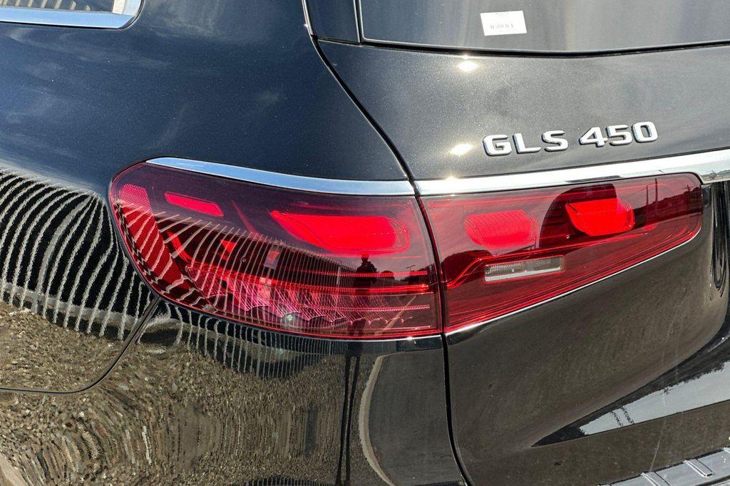 new 2025 Mercedes-Benz GLS 450 car, priced at $91,945