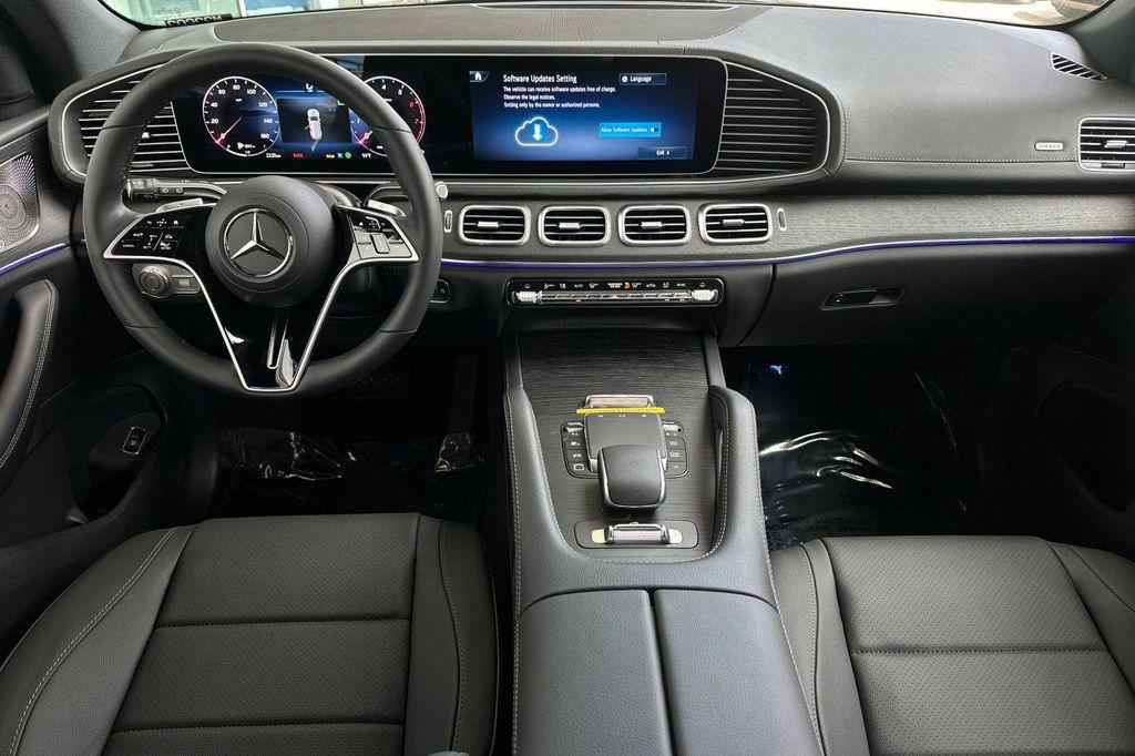 new 2025 Mercedes-Benz GLS 450 car, priced at $91,945