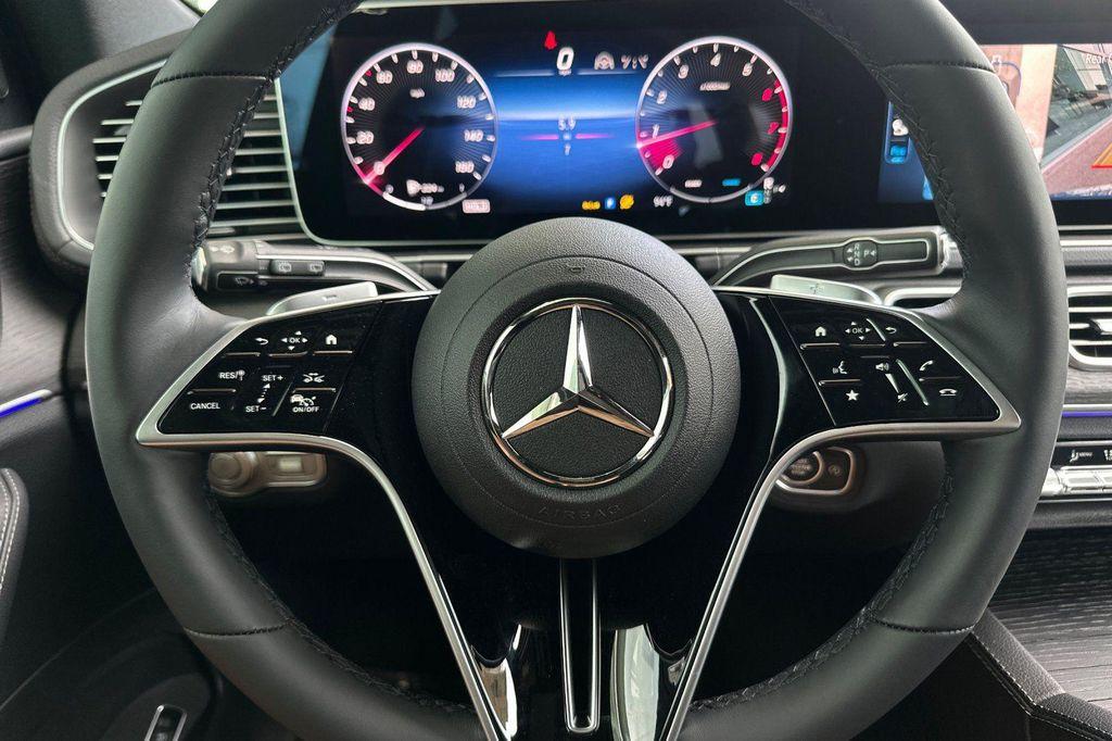new 2025 Mercedes-Benz GLS 450 car, priced at $91,945