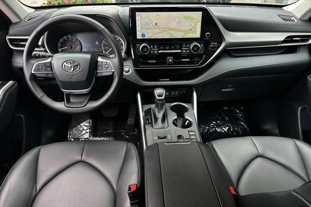 used 2024 Toyota Highlander car, priced at $44,497