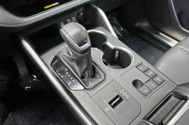 used 2024 Toyota Highlander car, priced at $44,497