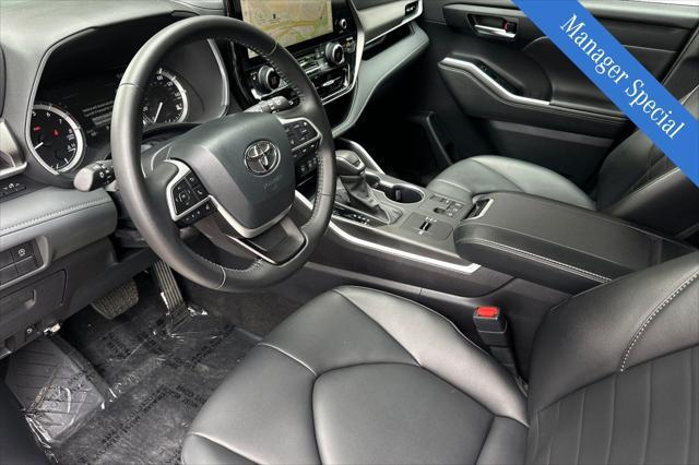 used 2024 Toyota Highlander car, priced at $41,200