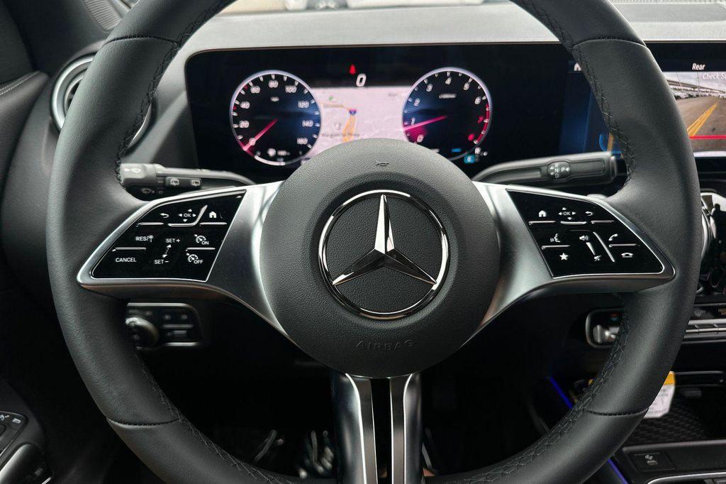 new 2025 Mercedes-Benz GLA 250 car, priced at $40,344