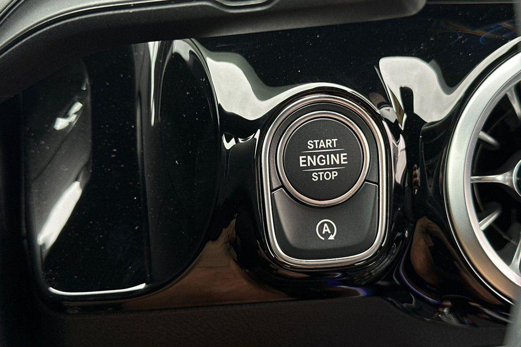 new 2025 Mercedes-Benz GLA 250 car, priced at $40,344